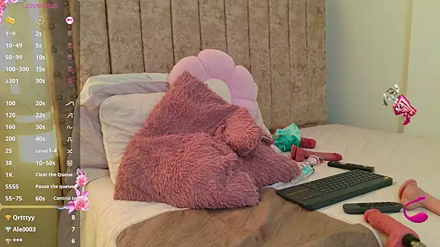 EmiilyEvans_ live