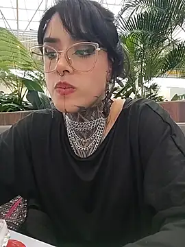 taaylor33 live
