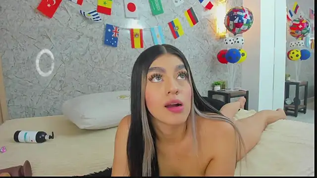 Antonella_west live