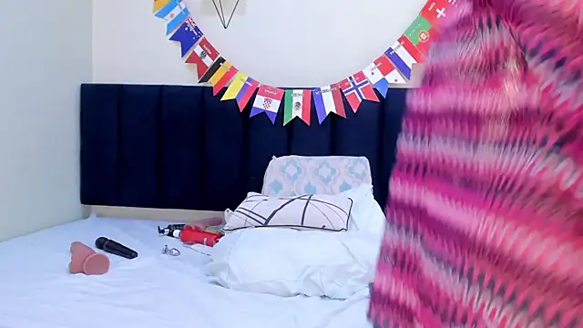 sophieturner_mg live