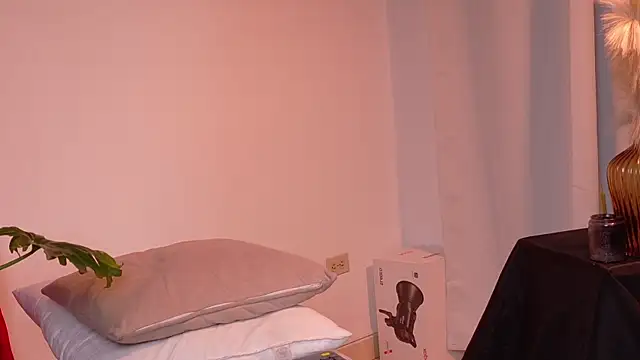 SeleneNova live