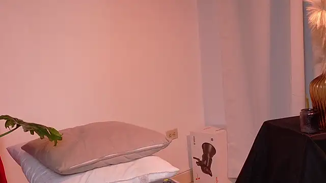 SeleneNova live