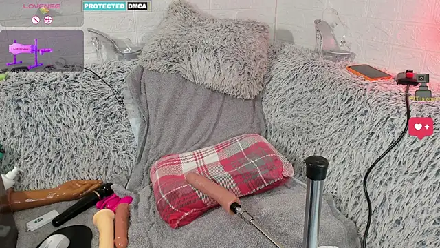 LaraLuxx live