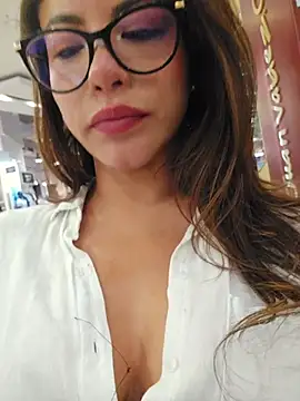 Karen_San_Miguel live