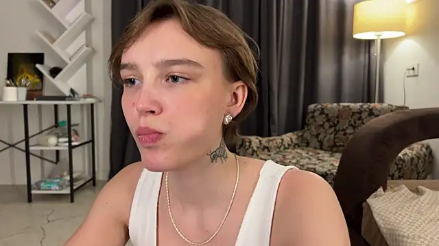 Lolatatee live