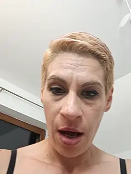 KittyDesiree live