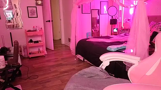 VixenCapri live