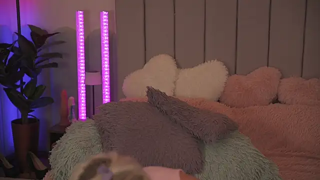 VickySecret96 live