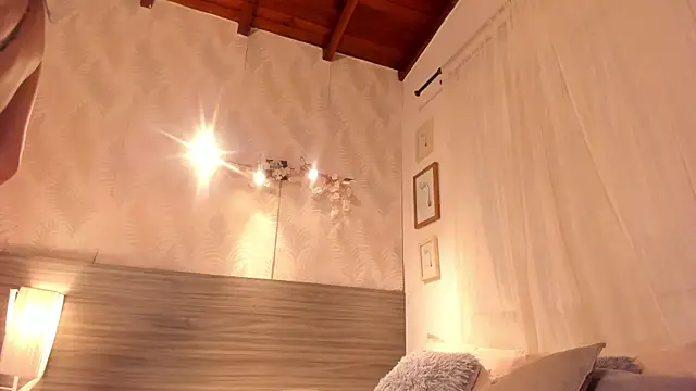 KarolyneLune live