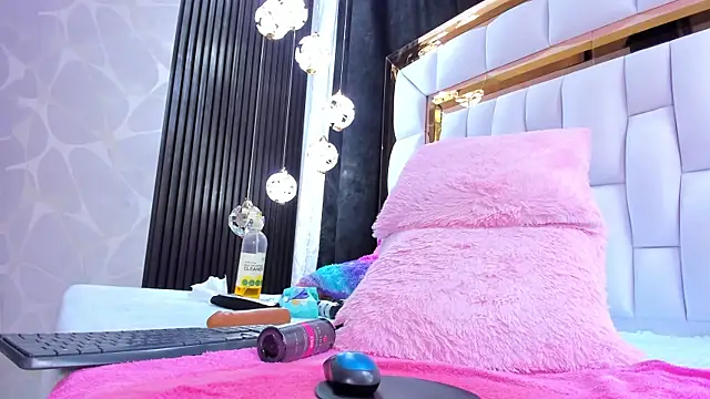 SarayRoyse live