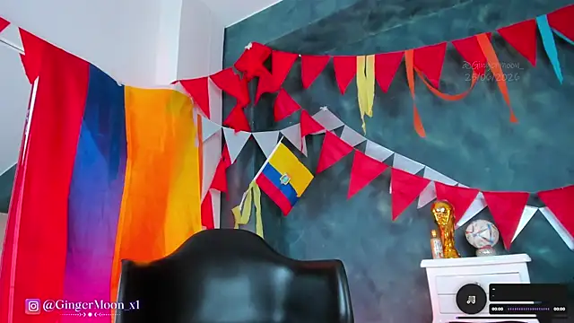 GingerMoon_ live