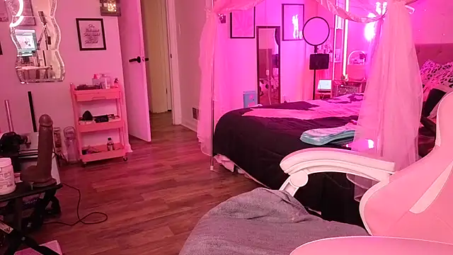 VixenCapri live