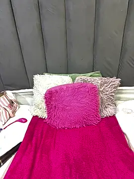 LonelyQueenxx25 live