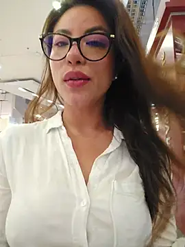Karen_San_Miguel live