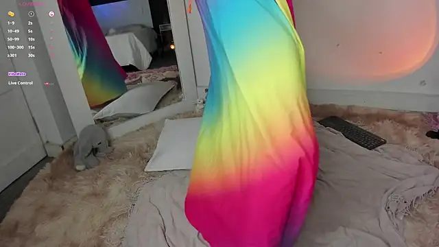 AlannaRussell_ live