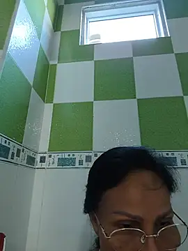 Mama_Eva_1 live