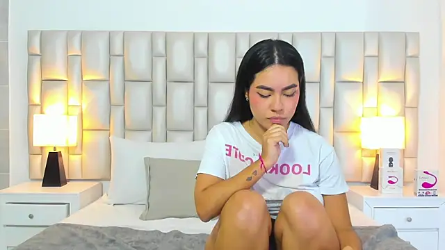 paola_katy_dicks live