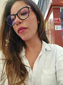Karen_San_Miguel live