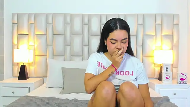 paola_katy_dicks live