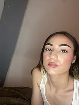 LioraX69 live