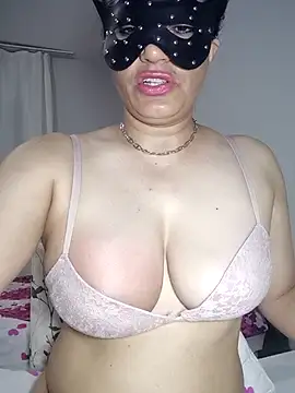 Nergiz2135 live