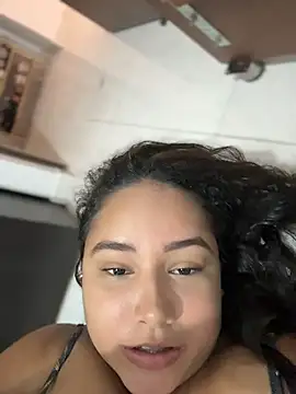 CurlyGirl_1 live