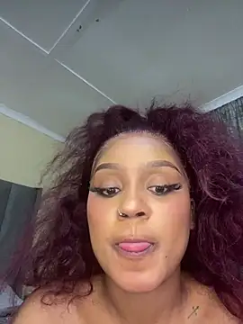 Amberr_Roose live