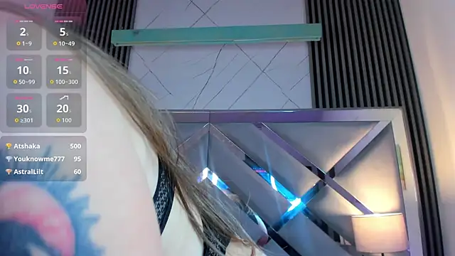 Ali_Stoker_ live