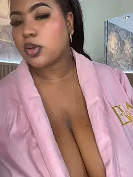 AinaraJimenez live