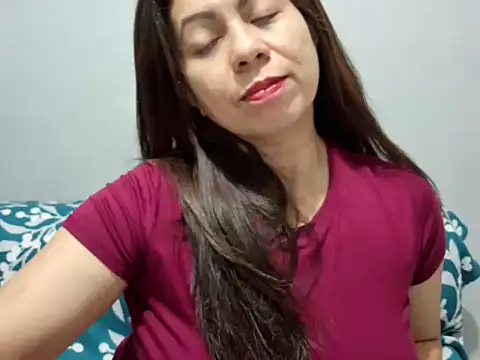 xxxHoneyBee29 live