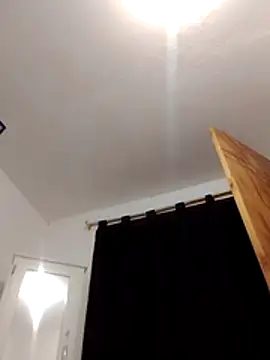 EmiNavarro live