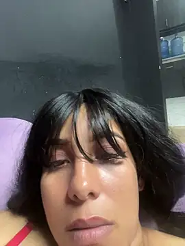 Alexia_Lerner live