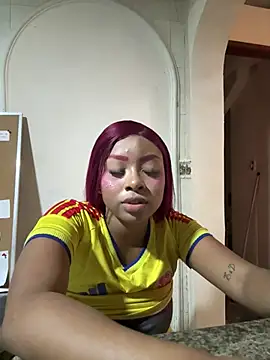Kloe_rousse01 live