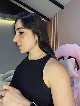 Vicky-Andrade live