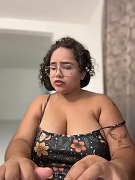 CurlyGirl_1 live