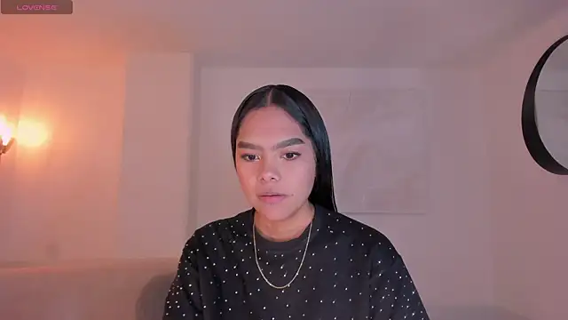 SaphiraJames live