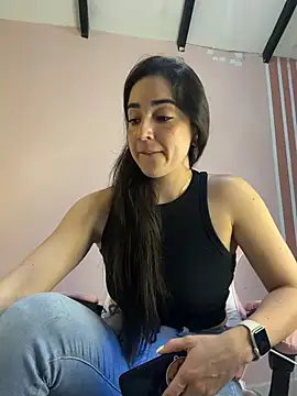 Vicky-Andrade live
