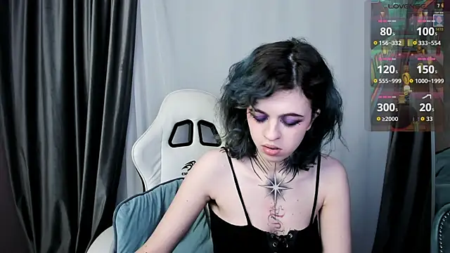 NoelleGothicShadow live