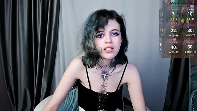 NoelleGothicShadow live