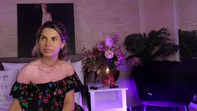 FeliciaKrige live
