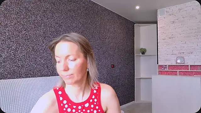 Amanda_Luxe live