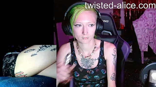 Twisted_Alice live
