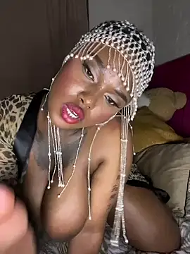 QUEEN_NOBUHLE_FEMDOM_777 live