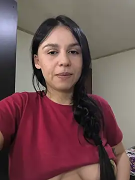 Daniela-rosee live