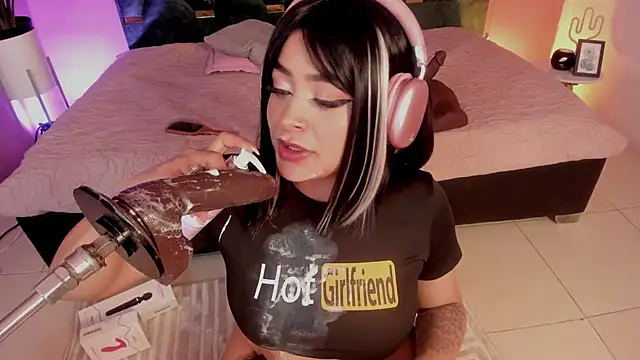 Red_lady live