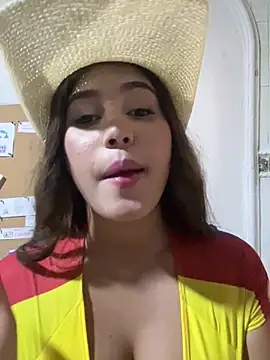 Zoe_rousse01 live