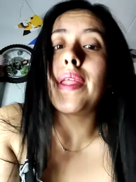 Queen_Ashly live