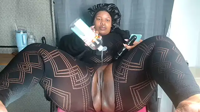 Cuddle_Bear live