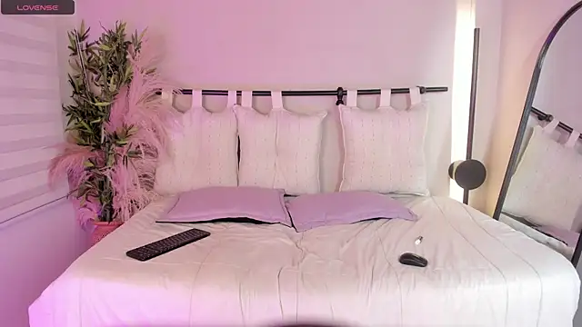 Ambar_jhones__ live