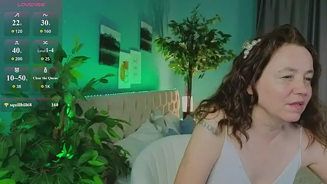 Kira_Adler live